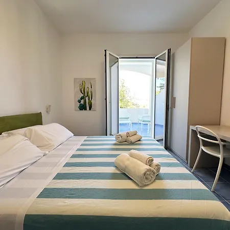 Guest house Itinera Baia & Breakfast *
